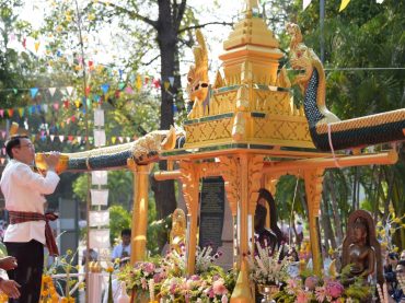 สรงน้ำ-พระพุทธกันทร-บุญหลวง-มหาสารคาม