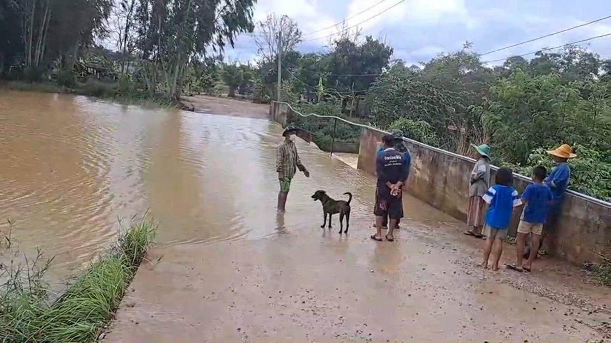 ชัยภูมิฝนถล่มน้ำป่าเฮี้ยนหนัก ซัดคุณตาวัย 62 ปี ตกฝายดับอีกราย 