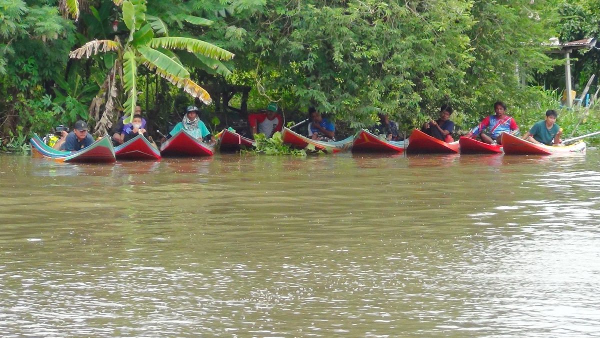 เรือหางยาวสองตอน