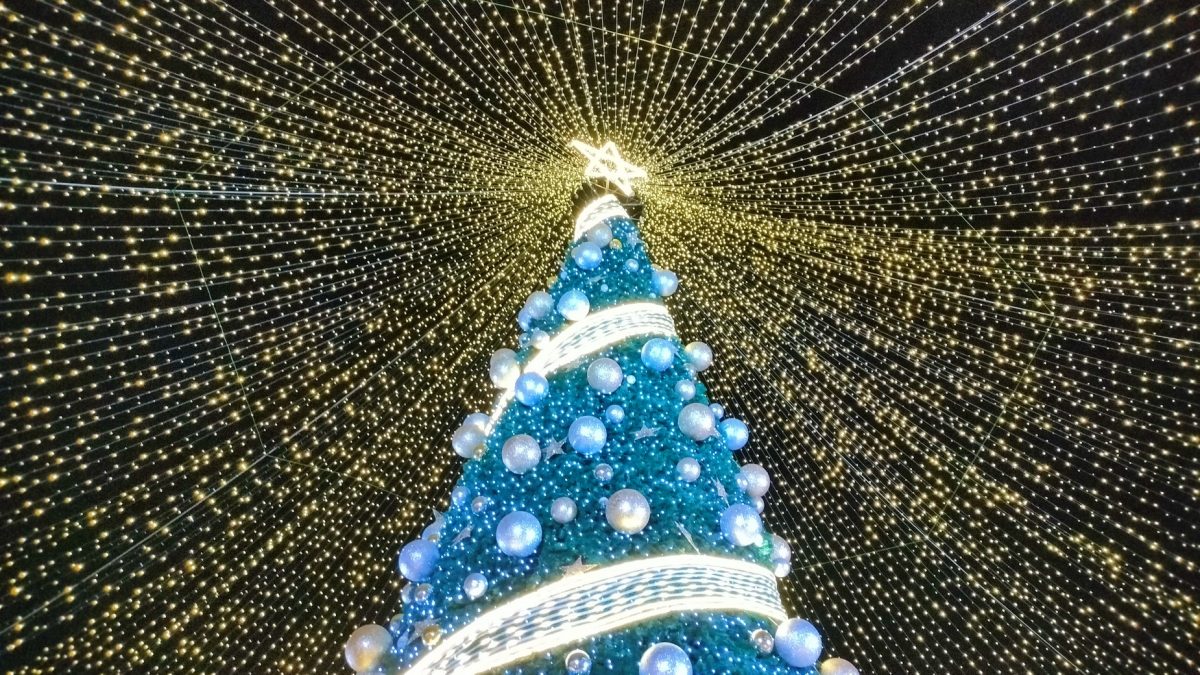 แสงสีสดใส