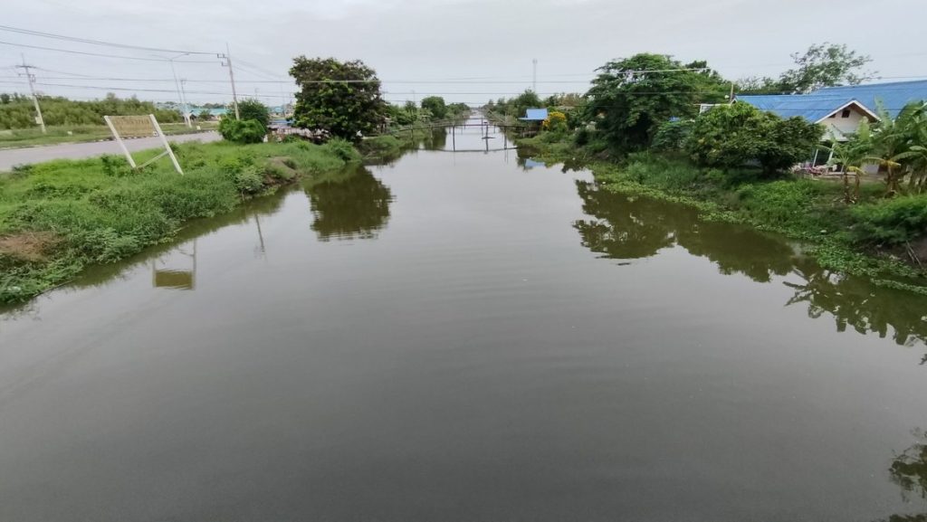 คลองขุดใหม่เลียบสุขุมวิท