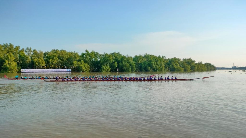 เรือแปดริ้วครองแชมป์